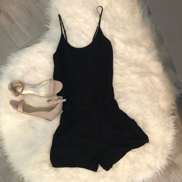 Gap Black tank style shorts romper - Picture 2 of 4